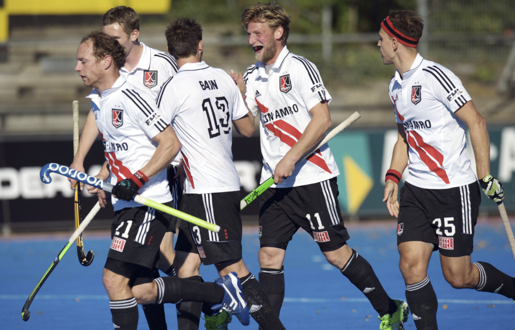 Amsterdam start Europees avontuur met historische zege