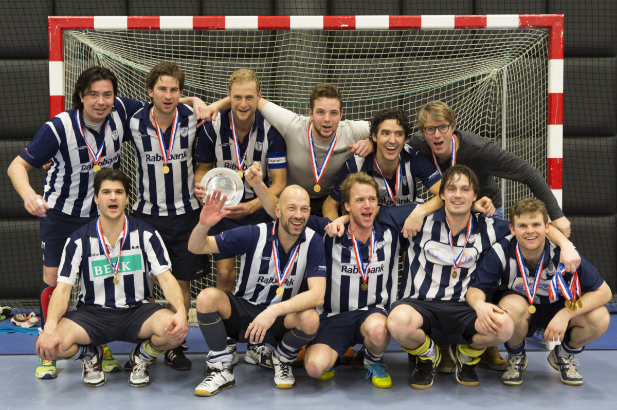 Hilversum D2 en hdm H3 landskampioen zaalhockey reserveklasse