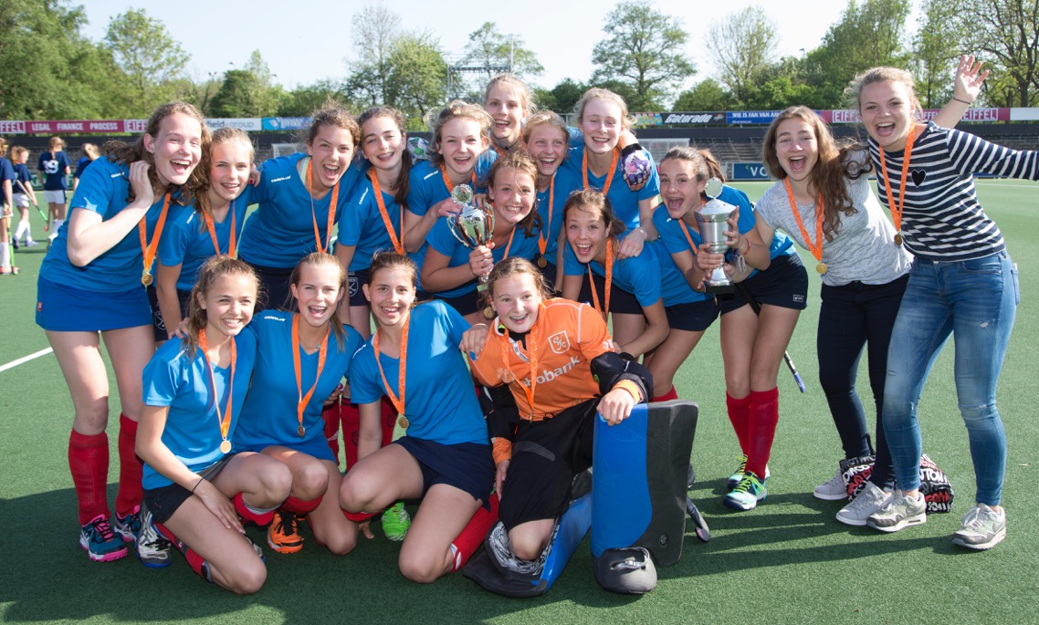 Schoolhockey (categorie Jong) Hilversumse dubbel