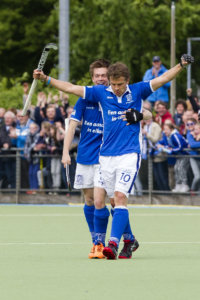 UTRECHT - KAMPONG - OZ, FINALE Hoofdklasse Hockey Heren, Seizoen 2014-2015, 16-05-2015, KAMPONG - OZ 1-2, Constantijn Jonker scoort vlak voor tijd de 1-1.