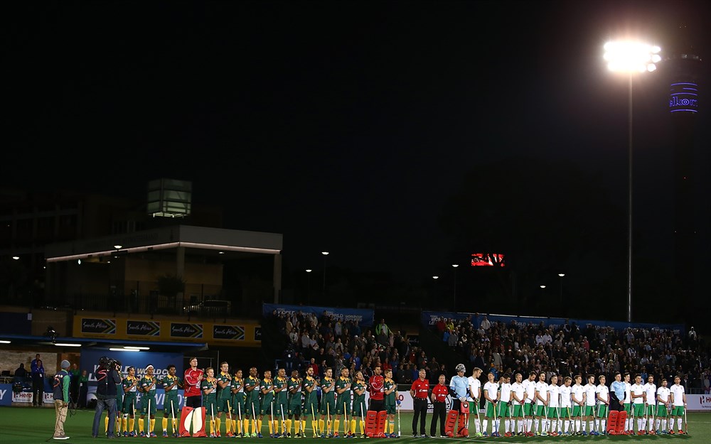 Zuid- Afrika - Ierland (0-2) - Line Up voorafgaand aan wedstrijd op HW3 in Johannesburg - GettyImages