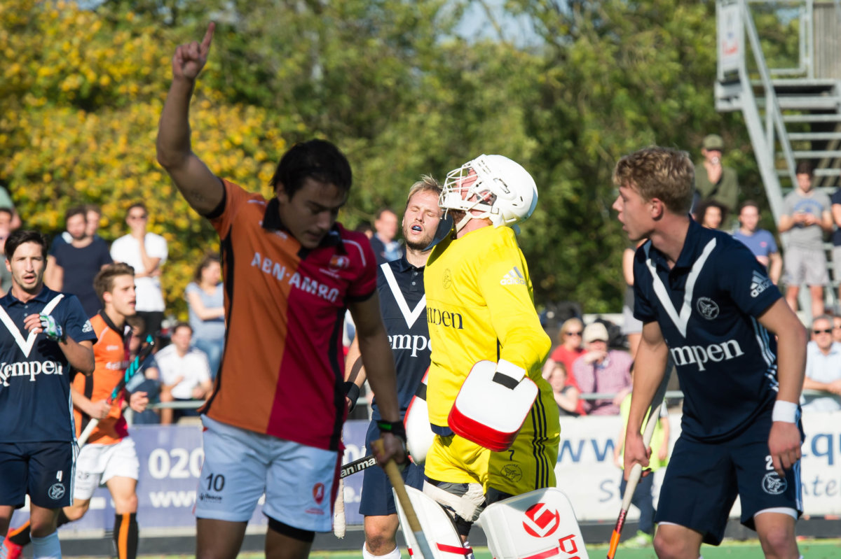 Pinoké's 'blauwe muur' van vorig seizoen staat nu nog niet Hockey.nl