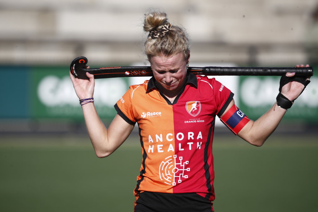 W2 3566 - HK (D): Den Bosch wins topper, another win for Kampong - Read the match report of the duel between Amsterdam and Den Bosch