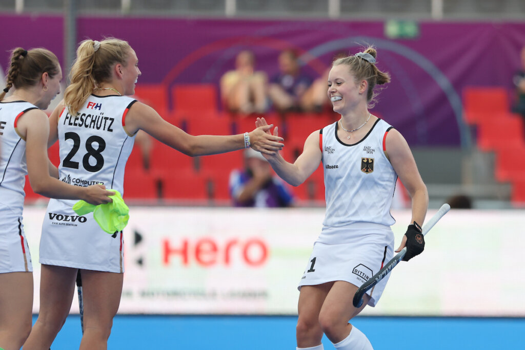 WV2R9918 - World Cup: Kershaw Double Gives Australia Bronze - Australia has won a medal from a women's hockey World Cup for the third time in five editions. Katrina Powell's team defeated Germany thanks to two goals from Stephanie Kershaw, who scored twice in the final phase: 1-2.