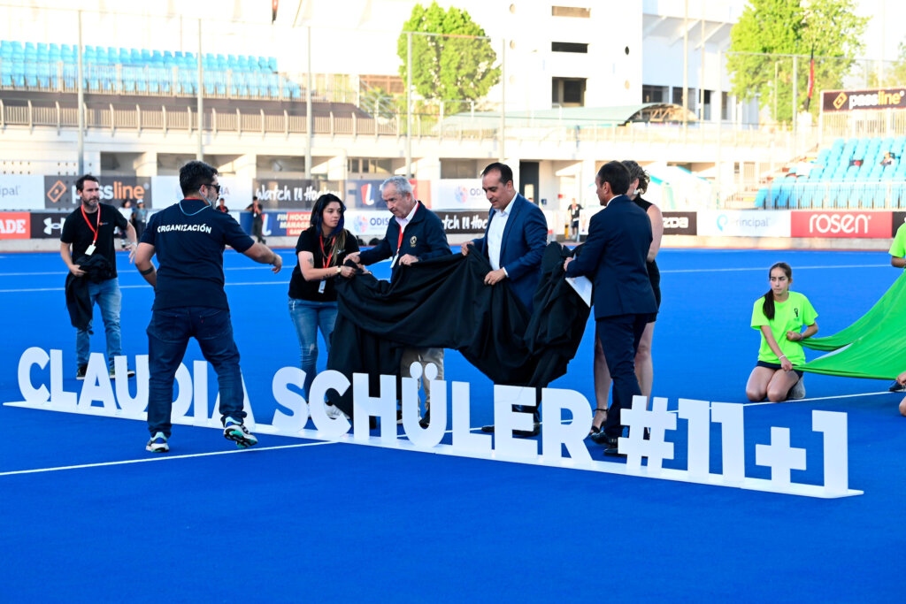 FU2 3190 - Netherlands: The sad story of the deceased Claudia Schüler (1987-2023) - In the first days of 2024 we look back on the eventful hockey year 2023 for the very last time. We publish the stories that we remember most. week again.  Today part six, about the tribute in Chile last November to the deceased goalkeeper Claudia Schüler.