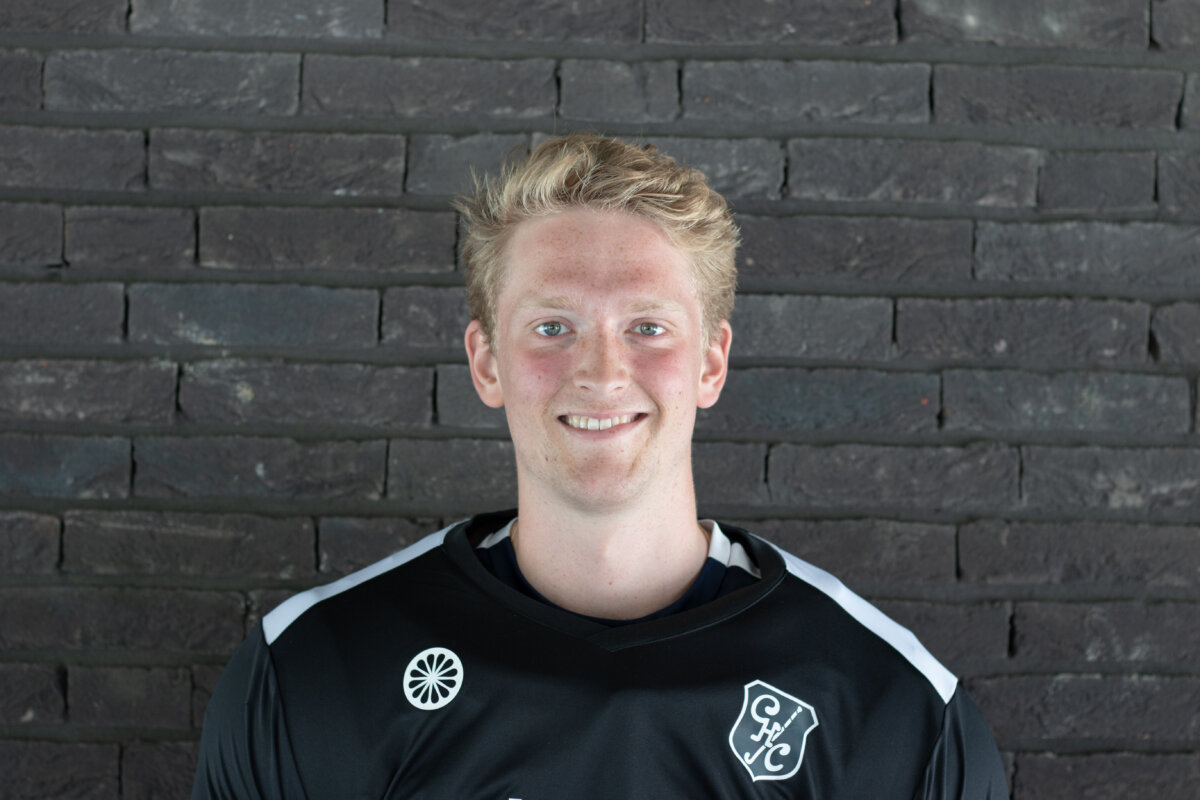 1. Hugo van Reeken 1603 - Netherlands: Hugo van Reeken wants to go from Gooische to the Games within eight years - 'In 2032 I want to be the first goalkeeper for the Netherlands at the Olympic Games in Brisbane.' Signed: Hugo van Reeken. The 24-year-old goalie is not afraid to be ambitious, even though he currently plays for Gooische in the basement of the Promotion Class. 'I believe that if you have a dream, it will become reality if you do whatever it takes.'