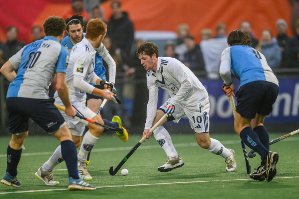 Boris Aardenburg in Oranje na zware handblessure: ‘Op wilskracht’