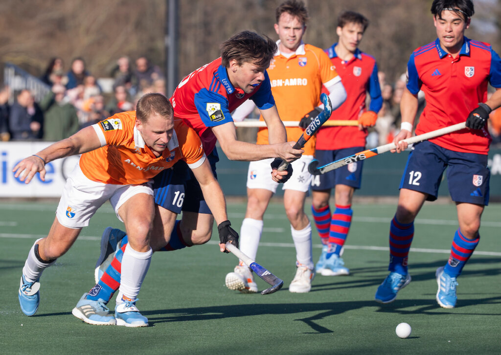 2025KS IMG 7721 1 - Netherlands: De valse herstart van Bloemendaal: ‘Noem het onze wake-up-week’ - Bloemendaal is experiencing a false start to the second half of the season. Within eight days, the frontrunner went down against low-flyer SCHC (4-3) and mid-tier Klein Zwitserland (3-2). 'Two defeats in such a short time, I have never experienced that here,' reacted Jorrit Croon, the brand new captain of De Mussen.