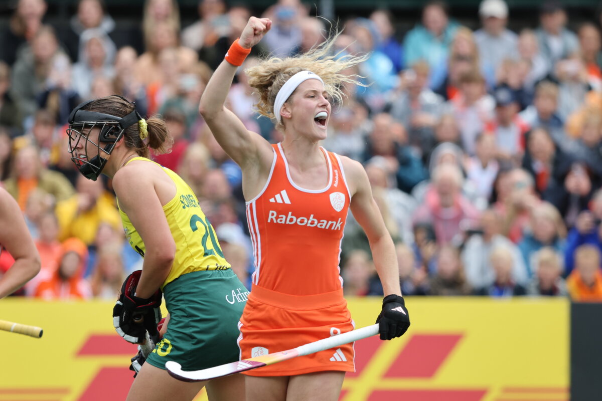 Berfe ece talin we interacted by digital message & text